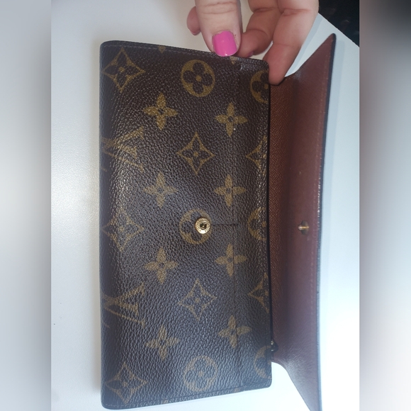 Sarah Wallet - Picture 3 of 8